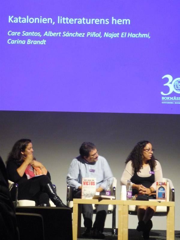 Care Santos, Albert Sánchez Piñol and Najat El Hachmi during their conference about Catalan literature