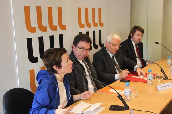 Chus Martínez, Àlex Susanna, Ferran Mascarell i Albert Serra, durant la presentació