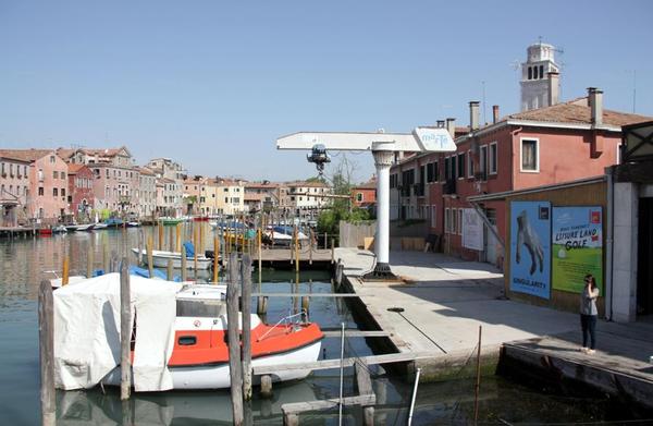 Vista exterior de la instalación catalana en Venecia. | Foto: Pau Cortina (ACN)