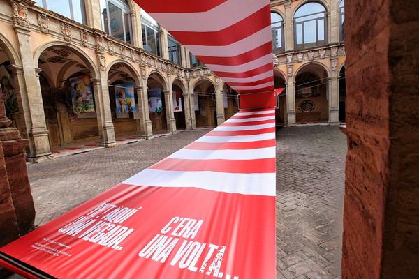 L'exposició 'Vet aquí una vegada...' proposa a Bolonya un recorregut per 17 il·lustradors catalans