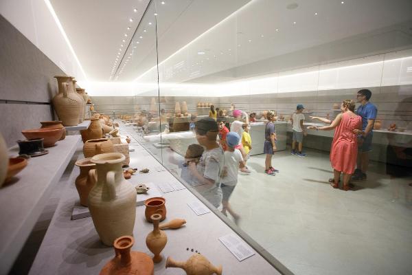 An immersive visit: the Phoenician-Punic collections at the MAEF