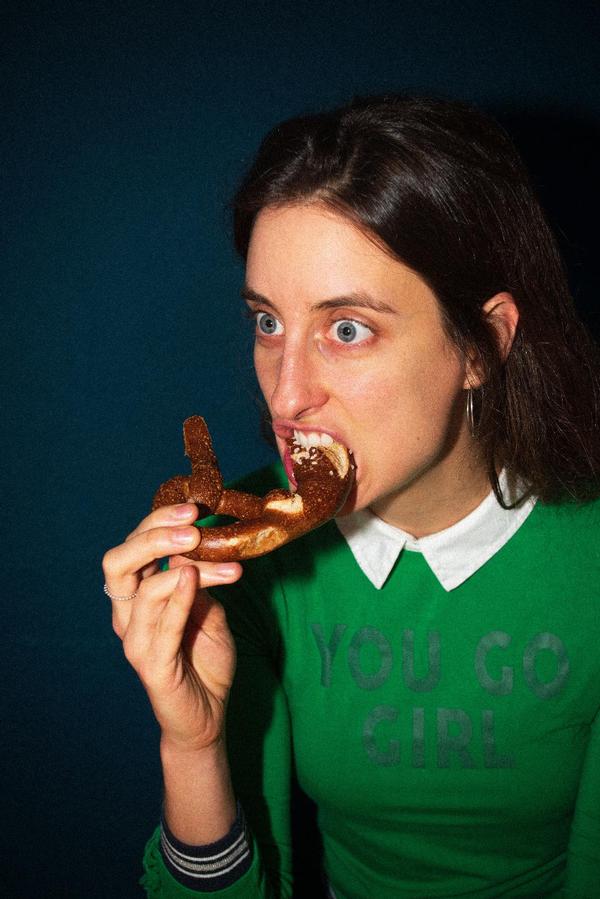 Núria Frías Corrius präsentiert “Mummy, Daddy & Other Issues” im Ballhaus Ost in Berlin 