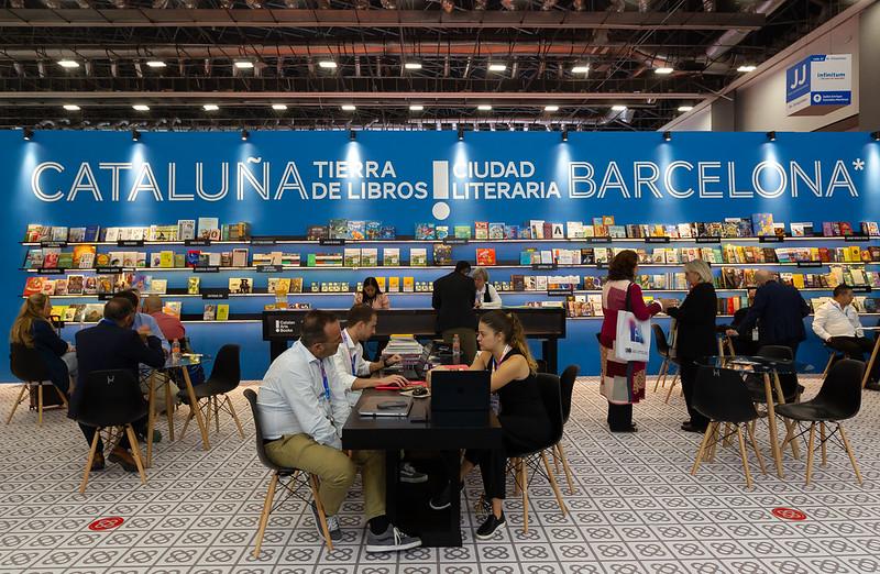 El Institut Ramon Llull presenta un amplio programa literario, académico y artístico en la FIL Guadalajara 2025