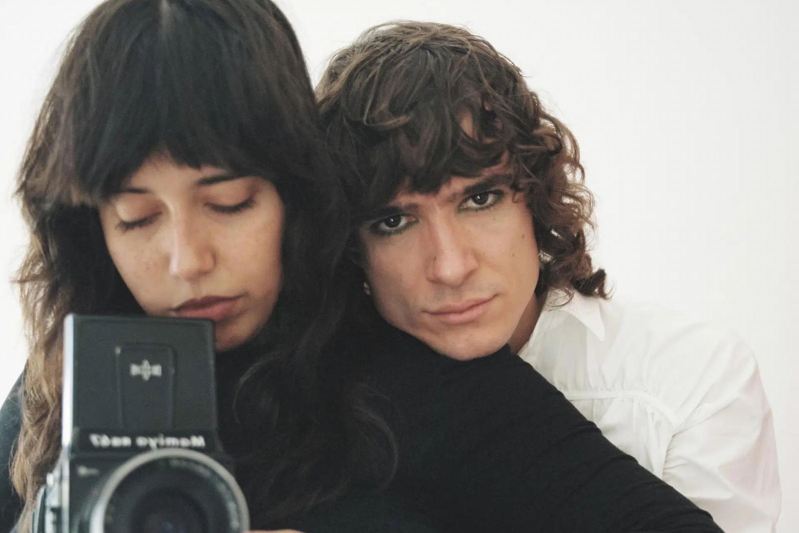 AMOR RUMOR AMOR RUMOR