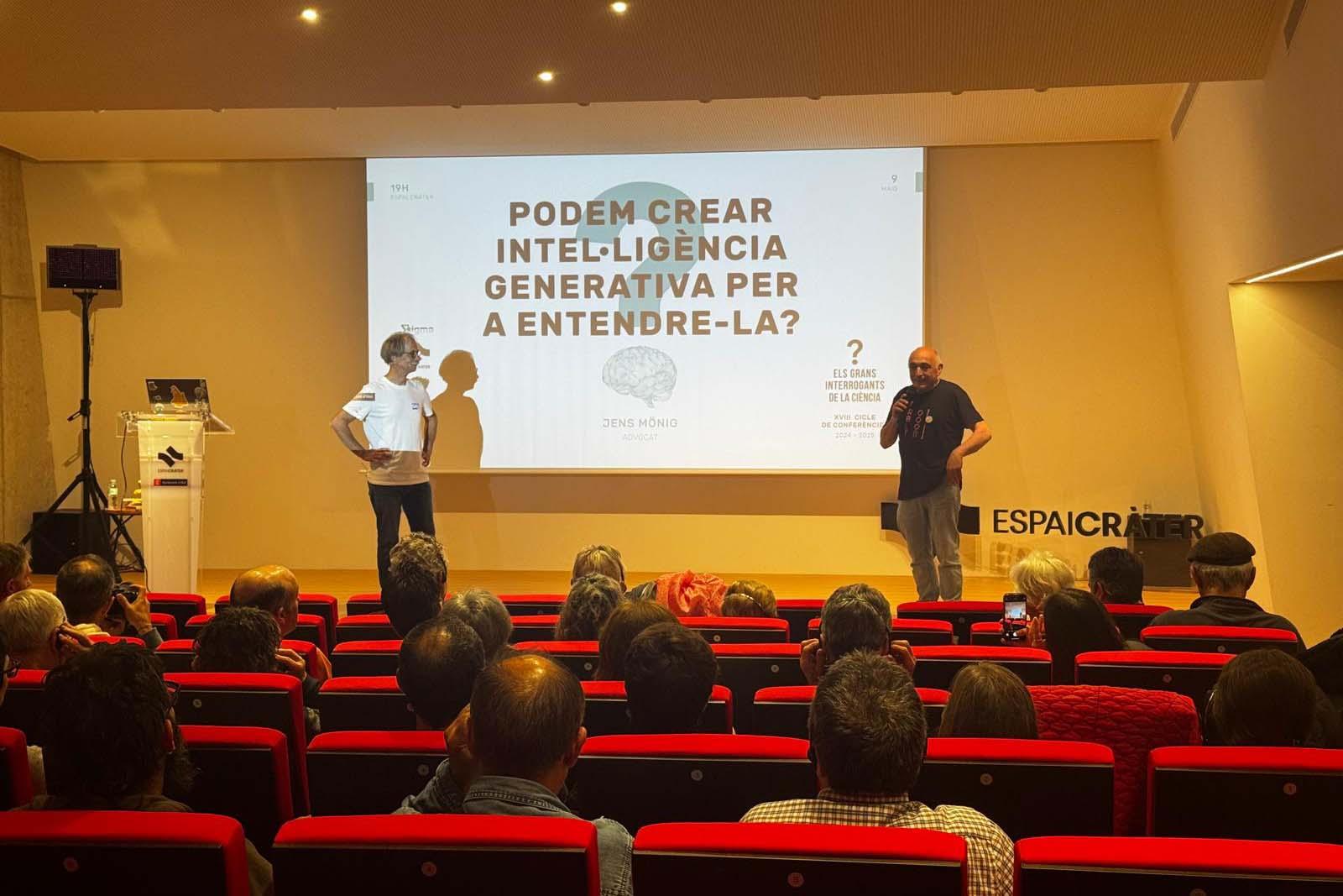 Jens Mönig parla de la Intel·ligència Artificial en una xerrada a l’Espai Cràter d’Olot