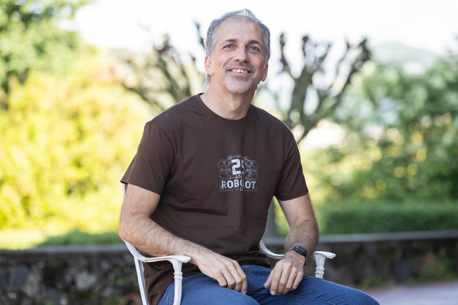 JOAN GUILLÉN