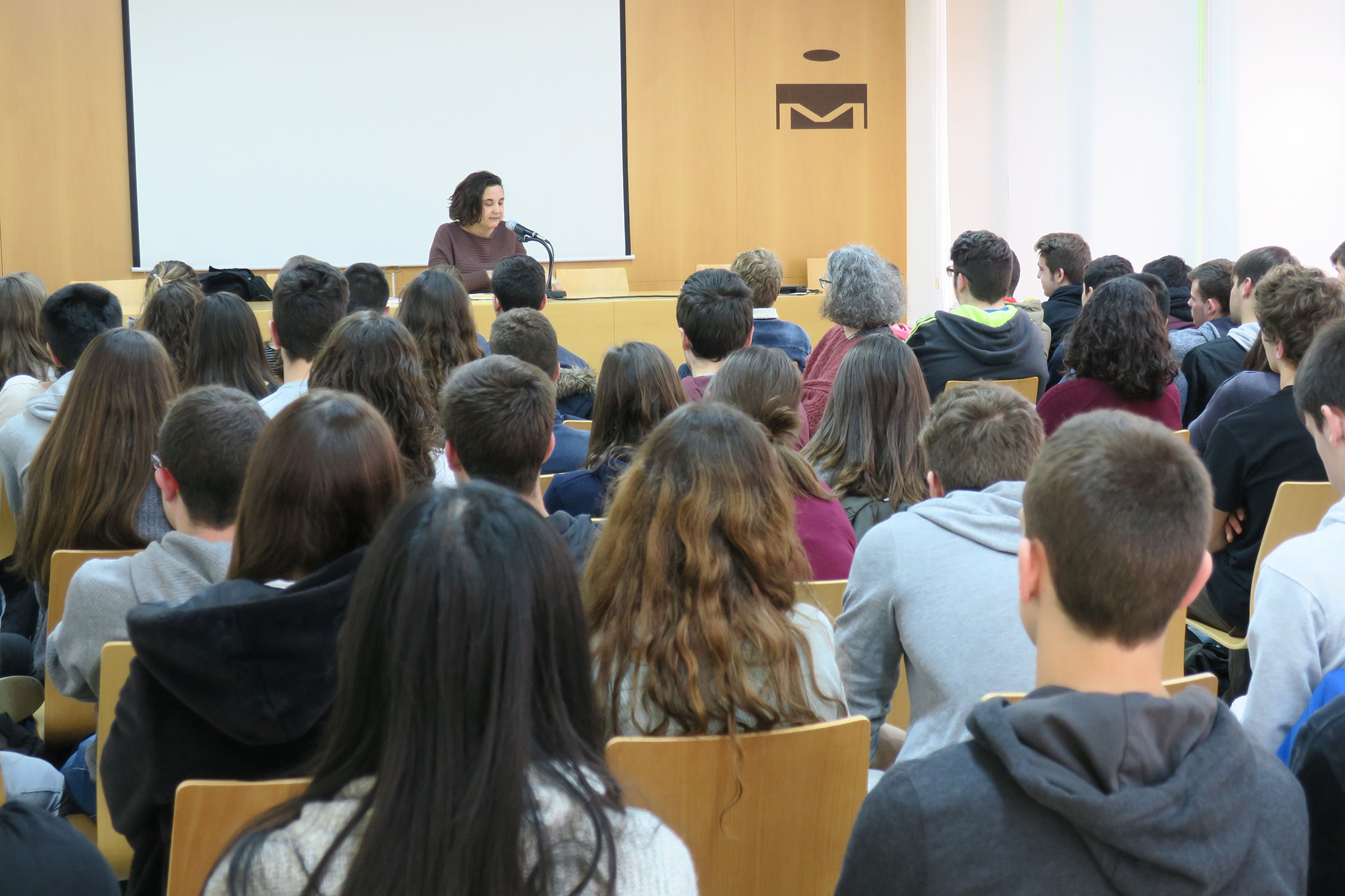 Talk: “How being cultural journalist in Barcelona and, however, write!”
