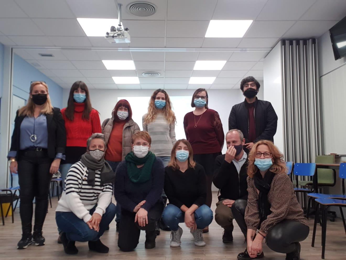 Sobre la vida i cultura als Estats Units, amb Eleanor Stanford, a l'Acadèmia Claude (Olot)