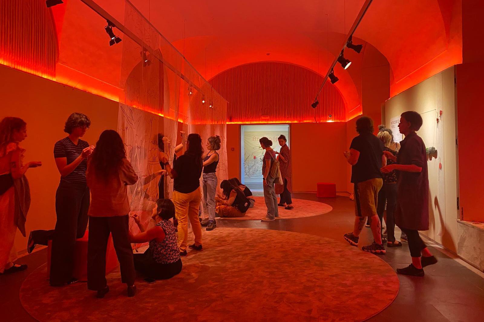 Visita de les exposicions de l’Olot Tèxtil al Museu de la Garrotxa