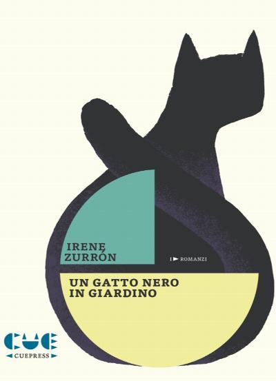 Un gatto nero in giardino : 
